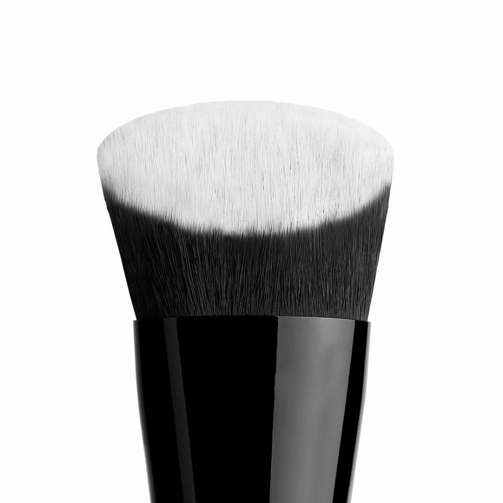 KAT VON D LOCK IT EDGE FOUNDATION BRUSH - Picture 3 of 4